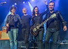 IMG 6581  Laura Cox (guitare / chant), Mathieu Albiac (guitare), François C. Delacoudre (basse), et Antonin Guérin (batterie) : 2017, BLUES ROCK, CHELLES, CONCERT, LAURA COX, LES CUIZINES