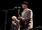 IMG 6623  Eric Bibb (chant, guitare), J.J. Milteau (harmonica), Gilles Michel (basse), Lary Crockett (batterie) : 2017, BLUES, CONCERT, ERIC BIBB, FOLK, JEAN-JACQUES MILTEAU, LA CIGALE