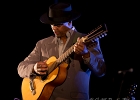 IMG 6648  Eric Bibb (chant, guitare), J.J. Milteau (harmonica), Gilles Michel (basse), Lary Crockett (batterie) : 2017, BLUES, CONCERT, ERIC BIBB, FOLK, JEAN-JACQUES MILTEAU, LA CIGALE
