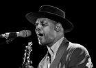 IMG 6657  Eric Bibb (chant, guitare), J.J. Milteau (harmonica), Gilles Michel (basse), Lary Crockett (batterie) : 2017, BLUES, CONCERT, ERIC BIBB, FOLK, JEAN-JACQUES MILTEAU, LA CIGALE