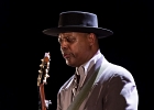 IMG 6672  Eric Bibb (chant, guitare), J.J. Milteau (harmonica), Gilles Michel (basse), Lary Crockett (batterie) : 2017, BLUES, CONCERT, ERIC BIBB, FOLK, JEAN-JACQUES MILTEAU, LA CIGALE