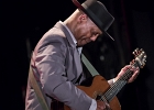 IMG 6707  Eric Bibb (chant, guitare), J.J. Milteau (harmonica), Gilles Michel (basse), Lary Crockett (batterie) : 2017, BLUES, CONCERT, ERIC BIBB, FOLK, JEAN-JACQUES MILTEAU, LA CIGALE