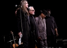 IMG 6710  Eric Bibb (chant, guitare), J.J. Milteau (harmonica), Gilles Michel (basse), Lary Crockett (batterie) : 2017, BLUES, CONCERT, ERIC BIBB, FOLK, JEAN-JACQUES MILTEAU, LA CIGALE