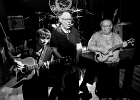 IMG 7376  Flo Bauer (guitare, chant),  Pierrot Bauer (batterie, percussions), Benoit Seyller (basse, kamaka) : 2017, BLUES, BLUES ROCK, CONCERT, FLO BAUER, FLO BAUER BLUES PROJECT, LA DAME DE CANTON