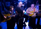 IMG 7377  Flo Bauer (guitare, chant),  Pierrot Bauer (batterie, percussions), Benoit Seyller (basse, kamaka) : 2017, BLUES, BLUES ROCK, CONCERT, FLO BAUER, FLO BAUER BLUES PROJECT, LA DAME DE CANTON