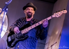 IMG 7782  Selwyn Birchwood (vocal, guitare, lap steel), Regi Olivier (saxophone baryton), Donald &#34;Huff&#34; Wright (basse), Courtney &#34;Love&#34; Girlie (batterie). : 2017, BLUES, CONCERT, COURTNEY GIRLIE, DONALD WRIGHT, JAZZ CLUB LIONEL HAMPTON, REGI OLIVIER, SELWYN BIRCHWOOD