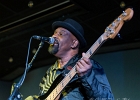 IMG 7794  Selwyn Birchwood (vocal, guitare, lap steel), Regi Olivier (saxophone baryton), Donald &#34;Huff&#34; Wright (basse), Courtney &#34;Love&#34; Girlie (batterie). : 2017, BLUES, CONCERT, COURTNEY GIRLIE, DONALD WRIGHT, JAZZ CLUB LIONEL HAMPTON, REGI OLIVIER, SELWYN BIRCHWOOD
