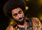 IMG 7819  Selwyn Birchwood (vocal, guitare, lap steel), Regi Olivier (saxophone baryton), Donald &#34;Huff&#34; Wright (basse), Courtney &#34;Love&#34; Girlie (batterie). : 2017, BLUES, CONCERT, COURTNEY GIRLIE, DONALD WRIGHT, JAZZ CLUB LIONEL HAMPTON, REGI OLIVIER, SELWYN BIRCHWOOD