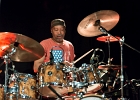 IMG 8094  Otis Taylor (chant, guitar), Miles Brett (violon),  Larry Thompson (batterie),  Todd Edmunds (basse) : 2017, BLUES, CONCERT, MATHIS HAUG, OTIS TAYLOR, PAN PIPER