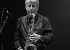 IMG 8643  Freddy Miller (chant), Thierry Angot (guitare), Patrick Guarino (basse), Philippe Perronnet (saxophone), Christophe Bertin (batterie) et Cédric Christophe (claviers) : 2017, BLUES, BLUES ROCK, CONCERT, FREDDY MILLER, FREDDY MILLER ET LE BAND, MENNECY, NUIT DU BLUES, SOUL