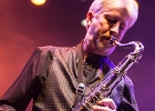 IMG 8670  Freddy Miller (chant), Thierry Angot (guitare), Patrick Guarino (basse), Philippe Perronnet (saxophone), Christophe Bertin (batterie) et Cédric Christophe (claviers) : 2017, BLUES, BLUES ROCK, CONCERT, FREDDY MILLER, FREDDY MILLER ET LE BAND, MENNECY, NUIT DU BLUES, SOUL
