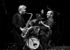 IMG 8721  Freddy Miller (chant), Thierry Angot (guitare), Patrick Guarino (basse), Philippe Perronnet (saxophone), Christophe Bertin (batterie) et Cédric Christophe (claviers) : 2017, BLUES, BLUES ROCK, CONCERT, FREDDY MILLER, FREDDY MILLER ET LE BAND, MENNECY, NUIT DU BLUES, SOUL