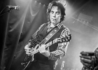 IMG 8877  Imperial Crowns : Jimmie Wood  (chant, harmonica, guitare),  JJ Holiday (guitare, chant), Billy Sullivan (batterie), Danny Avila (basse) : 2017, BLUES ROCK, CONCERT, IMPERIAL CROWNS, LA DAME DE CANTON