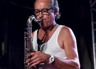 IMG 0281  Johann Gauthier (chant, guitar), Thomas Hilaire (batterie), Benoit Serret (basse), Bernard Patrick (saxophone), Emilie Klipfel (saxophone), Nicolas Renard (trompette) : CONCERT, NEW MORNING, PANAME BLUES NIGHT