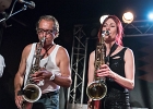 IMG 0292  Johann Gauthier (chant, guitar), Thomas Hilaire (batterie), Benoit Serret (basse), Bernard Patrick (saxophone), Emilie Klipfel (saxophone), Nicolas Renard (trompette) : CONCERT, NEW MORNING, PANAME BLUES NIGHT