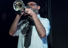 IMG 0293  Johann Gauthier (chant, guitar), Thomas Hilaire (batterie), Benoit Serret (basse), Bernard Patrick (saxophone), Emilie Klipfel (saxophone), Nicolas Renard (trompette) : CONCERT, NEW MORNING, PANAME BLUES NIGHT