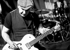 IMG 0317  Johann Gauthier (chant, guitar), Thomas Hilaire (batterie), Benoit Serret (basse), Bernard Patrick (saxophone), Emilie Klipfel (saxophone), Nicolas Renard (trompette) : CONCERT, NEW MORNING, PANAME BLUES NIGHT