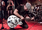 IMG 0318  Johann Gauthier (chant, guitar), Thomas Hilaire (batterie), Benoit Serret (basse), Bernard Patrick (saxophone), Emilie Klipfel (saxophone), Nicolas Renard (trompette) : CONCERT, NEW MORNING, PANAME BLUES NIGHT