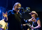 IMG 0828  Southside Johnny (chant, harmonica), Glenn Alexander (guitare), John Conte (basse), Tom Seguso (batterie), Jeff Kazee (claviers, chant),  Chris Anderson (trompette), John Isley (saxophone), Neal Pawley (trombone) : BLUES ROCK, CONCERT, RYTHM AND BLUES, SOUTHSIDE JOHNNY, TRABENDO