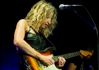IMG 1023  Ana Popovic (Guitare,Voix), Michele Papadia (Claviers,Voix), Ronald Jonker (Basse,Voix), Stephane Avellaneda (Batterie,Voix) : BLUES ROCK, CONCERT, ESPACE ICARE, ISSY LES MOULINEAUX