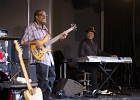 IMG 1063  Kenny Neal (chant, guitare, harmonica), Fredrick Neal (claviers), Darnell Neal (basse), Bryan Morris (batterie), Brandon Adams (claviers) : BLUES, BRYAN MORRIS, CONCERT, DARNELLl NEAL, FREDRICK NEAL, JAZZ CLUB LIONEL HAMPTON, KENNY NEAL