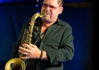 IMG 2261  Curtis Salgado (chant, harmonica), Sax Gordon (saxophone),  Anthony Stelmaszack (guitare), Julien Brunetaud (claviers),   Fabrice Bessouat (batterie),  Kris Jefferson (basse), Laurence Le Baccon (choeur), Julie Demoulin (choeur) : CURTIS SALGADO, JULIEN BRUNETAUD, NANTES, RENDEZ VOUS DE L ERDRE, SAX GORDON