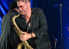 IMG 2275  Curtis Salgado (chant, harmonica), Sax Gordon (saxophone),  Anthony Stelmaszack (guitare), Julien Brunetaud (claviers),   Fabrice Bessouat (batterie),  Kris Jefferson (basse), Laurence Le Baccon (choeur), Julie Demoulin (choeur) : CURTIS SALGADO, JULIEN BRUNETAUD, NANTES, RENDEZ VOUS DE L ERDRE, SAX GORDON