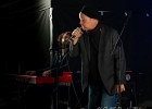 IMG 2341  Curtis Salgado (chant, harmonica), Sax Gordon (saxophone),  Anthony Stelmaszack (guitare), Julien Brunetaud (claviers),   Fabrice Bessouat (batterie),  Kris Jefferson (basse), Laurence Le Baccon (choeur), Julie Demoulin (choeur) : CURTIS SALGADO, JULIEN BRUNETAUD, NANTES, RENDEZ VOUS DE L ERDRE, SAX GORDON