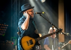 IMG 3126  Larry Garner (chnat, guitare),  Normam Beaker ( guitare), John Price (basse ),  Steve Gibson (batterie) : 2017, BEAUMONT EN VERON, BLUES, BLUES EN RABELAISIE, BLUES ROCK, CONCERT, LARRY GARNER, SOUL