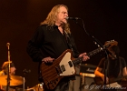 IMG 3434  Warren Haynes (chant, guitar), Matt Abts (batterie), Danny Louis (claviers, trombone, guitare), Jorgen Carlsson (basse) : 2017, BLUES ROCK, CONCERT, GOV T MULE, TRIANON