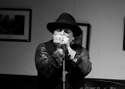 IMG 3573  Matthew Skoller (chant, harmonica), Marc Wilson (batterie), Philippe Fernandez (guitare, chant), Christophe Garreau (basse) : 2017, BLUES, CONCERT, LENOUVO COSMOS, MATTHEW SKOLLER, PHIL FERNANDEZ
