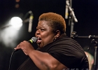 IMG 4045  Como Mamas: Angelia Taylor (chant), Ester Mae Smith (chant), Della Wright (chant), Jacob Fussel (guitare), Wallace Lester (batterie) : 2017, BLUES, CONCERT, GOSPEL, PAN PIPER