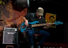 IMG 4090  Mike Brookfield  (guitare, chant), Nicola Casagrande  (batterie),  Gordon Sheridan (basse) : 2017, BLUES ROCK, CHAPELLE DES LOMBARDS, CONCERT, MIKE BROOMFIELD