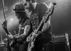 IMG 4490  The Alice Cooper Band : Chuck Garric (basse), Ryan Roxie (guitariste), Nita Strauss (la guitariste), Tommy Henriksen  (guitariste), Glen Sobel (batteur) : 2017, ALICE COOPER BAND, CONCERT, LA BOULE NOIRE, ROCK