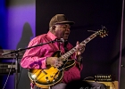 IMG 4609  Carl Weathersby (vocal, guitare), Rico McFarland (vocal, guitare), Laretha Weathersby (vocal). Ronald Moten (claviers), Calvin Gaskin (basse), Jeremiah Thomas (batterie) : 2017, BLUES, CALVIN GASKIN, CARL WEATHERSBY, CHICAGO BLUES FESTIVAL, CONCERT, JAZZ CLUB LIONEL HAMPTON, JEREMIAH THOMAS, LARETHA WEATHERSBY, RICO McFARLAND, RONALD MOTEN
