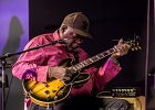 IMG 4610  Carl Weathersby (vocal, guitare), Rico McFarland (vocal, guitare), Laretha Weathersby (vocal). Ronald Moten (claviers), Calvin Gaskin (basse), Jeremiah Thomas (batterie) : 2017, BLUES, CALVIN GASKIN, CARL WEATHERSBY, CHICAGO BLUES FESTIVAL, CONCERT, JAZZ CLUB LIONEL HAMPTON, JEREMIAH THOMAS, LARETHA WEATHERSBY, RICO McFARLAND, RONALD MOTEN