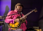 IMG 4612  Carl Weathersby (vocal, guitare), Rico McFarland (vocal, guitare), Laretha Weathersby (vocal). Ronald Moten (claviers), Calvin Gaskin (basse), Jeremiah Thomas (batterie) : 2017, BLUES, CALVIN GASKIN, CARL WEATHERSBY, CHICAGO BLUES FESTIVAL, CONCERT, JAZZ CLUB LIONEL HAMPTON, JEREMIAH THOMAS, LARETHA WEATHERSBY, RICO McFARLAND, RONALD MOTEN