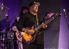 IMG 4649  Carl Weathersby (vocal, guitare), Rico McFarland (vocal, guitare), Laretha Weathersby (vocal). Ronald Moten (claviers), Calvin Gaskin (basse), Jeremiah Thomas (batterie) : 2017, BLUES, CALVIN GASKIN, CARL WEATHERSBY, CHICAGO BLUES FESTIVAL, CONCERT, JAZZ CLUB LIONEL HAMPTON, JEREMIAH THOMAS, LARETHA WEATHERSBY, RICO McFARLAND, RONALD MOTEN