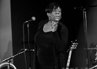 IMG 4652  Carl Weathersby (vocal, guitare), Rico McFarland (vocal, guitare), Laretha Weathersby (vocal). Ronald Moten (claviers), Calvin Gaskin (basse), Jeremiah Thomas (batterie) : 2017, BLUES, CALVIN GASKIN, CARL WEATHERSBY, CHICAGO BLUES FESTIVAL, CONCERT, JAZZ CLUB LIONEL HAMPTON, JEREMIAH THOMAS, LARETHA WEATHERSBY, RICO McFARLAND, RONALD MOTEN
