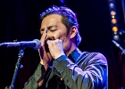 20180126-IMG 4925  Cory Seznec (chant, guitare), David Chalumeau (harmonica), Renaud Ollivier (percussions / batterie), Thomas Garoche (basse / contrebasse), Daniel Mizrahi (guitare) et leurs invités : Gunnar Ellwanger (choriste), Shushan Kerovp (choriste), Julia Zech (choriste), Corentin Boizot-Blaise (percusion) : 2018, CONCERT, CORY SEZNEC, PARIS, STUDIO DE L ERMITAGE