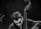 20180126-IMG 4952  Cory Seznec (chant, guitare), David Chalumeau (harmonica), Renaud Ollivier (percussions / batterie), Thomas Garoche (basse / contrebasse), Daniel Mizrahi (guitare) et leurs invités : Gunnar Ellwanger (choriste), Shushan Kerovp (choriste), Julia Zech (choriste), Corentin Boizot-Blaise (percusion) : 2018, CONCERT, CORY SEZNEC, PARIS, STUDIO DE L ERMITAGE