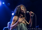 20180217-IMG 5253  The Excitements : Koko-Jean Davis  (chant),  Albert Greenlight (guitare), Adrià Gual (guitare), Daniel Segura (basse), Jordi Blanch Mezquiriz (sax tenor), Nicolás Rodriguez-Jauregui (sax baryton), Gloria Maurel (batterie) : 2018, CENTRE CULTUREL PAUL B, CONCERT, FUNK, HANNAH WILLIAMS AND THE AFFIRMATIONS, MASSY, SOUL, THE EXCITEMENTS