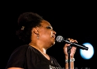 20180601-IMG 7699  The Bellrays : Lisa Kekaula (chant),  Robert Vennum (guitare), Bernard Yin (basse), Marty Faragher (batterie) : 2018, CONCERT, GUYANCOURT, LA BATTERIE, ROCK, SOUL, THE BELLRAYS