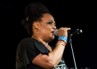 20180601-IMG 7720  The Bellrays : Lisa Kekaula (chant),  Robert Vennum (guitare), Bernard Yin (basse), Marty Faragher (batterie) : 2018, CONCERT, GUYANCOURT, LA BATTERIE, ROCK, SOUL, THE BELLRAYS