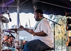 IMG 7814  Selwyn Birchwood (chant, guitare), Regi Oliver (sax baryton, flûte traversière), Courtney Girlie (batterie), Donald « Huuf » Wright (basse) : 2018, BLUES, CONCERT, HARGEVILLE, SELWYN BIRCHWOOD, TRACTEUR BLUES