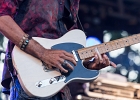 IMG 7835  Selwyn Birchwood (chant, guitare), Regi Oliver (sax baryton, flûte traversière), Courtney Girlie (batterie), Donald « Huuf » Wright (basse) : 2018, BLUES, CONCERT, HARGEVILLE, SELWYN BIRCHWOOD, TRACTEUR BLUES