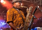 IMG 7847  Selwyn Birchwood (chant, guitare), Regi Oliver (sax baryton, flûte traversière), Courtney Girlie (batterie), Donald « Huuf » Wright (basse) : 2018, BLUES, CONCERT, HARGEVILLE, SELWYN BIRCHWOOD, TRACTEUR BLUES