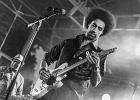 IMG 7848  Selwyn Birchwood (chant, guitare), Regi Oliver (sax baryton, flûte traversière), Courtney Girlie (batterie), Donald « Huuf » Wright (basse) : 2018, BLUES, CONCERT, HARGEVILLE, SELWYN BIRCHWOOD, TRACTEUR BLUES