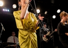 20180606-IMG 8107  Elisa Heyte (chant),  Olivier Raymond (guitare), Olivier Ferrie (batterie), Jerome Ferrie (basse), Sylvain Lansardiere (claviers), Christophe Dutray (trompette), Jean Claude Doletina (sax), Irene Roussel (choriste), Laetitia Languet (choriste) : 2018, BLUES, CONCERT, ELISE AND THE SUGARSWEETS, NEW MORNING, PANAME BLUES NIGHT, SOUL