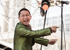 20180629-IMG 8656  Osaka Monaurail : Ryo Nakata (chant, claviers),  Kazuaki  Shimizu (trombone), TaiheiI Awaji (trompette),  Shimon Mukai (sax tenor), Dan Hayami (guitare),  Yuichi Ikeda (guitare), Tsuyoshi Ouchi (basse), Soki Kimura (batterie) : 2018, CONCERT, FUNK, LA DEFENSE JAZZ FESTIVAL, OSAKA MONAURAIL